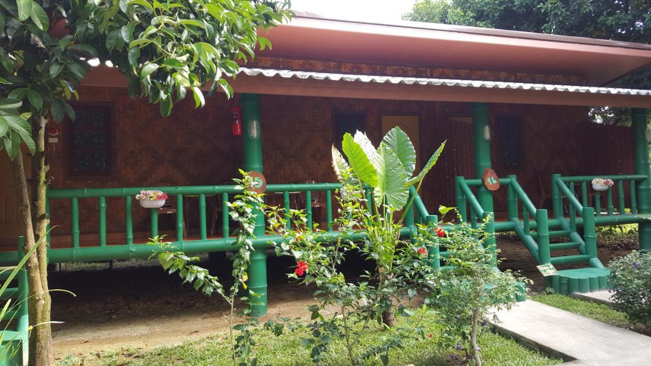 The Royal Bamboo Lodges - Sha Certified Khao Sok National Park Exterior photo